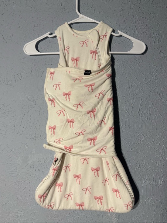 Kyte BABY Other - Kyte BABY Sleep Sack swaddle with Pink Bow Print